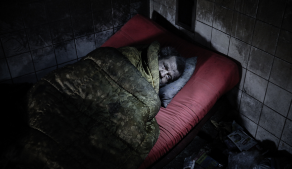 Bezdomovectví zabíjí, ukazuje nová analýza. Lidé bez domova umírají průměrně o šestnáct let mladší než zbytek populace