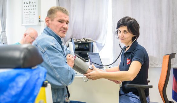 Ordinace pro lidi bez domova pomáhají předcházet šíření infekčních nemocí